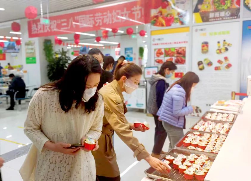 中膳食堂承包公司，機關(guān)食堂高標準運營服務案例